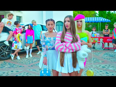 Видео: ДИАНУ БЕСИТ НОВЕНЬКАЯ В АКАДЕМИИ BUNNY - ОНА ОКАЗАЛАСЬ ДАЖЕ НЕ ЧЕРЛИДЕРША!!