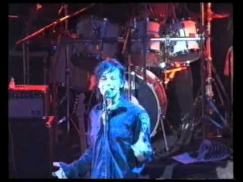 Видео: Мумий Тролль - Не звезда @ ДК Горбунова, 1998