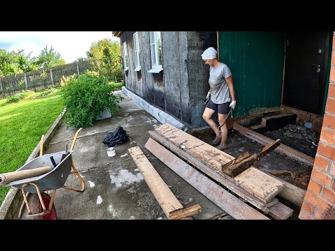 Видео:  РАЗОБРАЛА крыльцо и СОСЕДИ довольны 🤣 Планы на дальнейший ремонт✊деревенская жизнь 