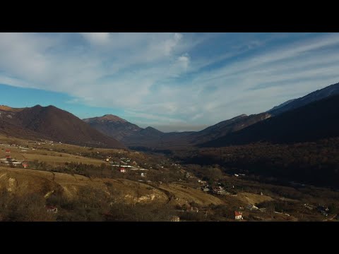 Видео: Путешествие в Осетию. Дорога к Храму. Селение Кобан.