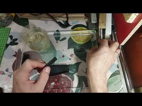 Видео: Приспособа для работы.