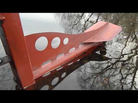 Видео: Мотор - болотоход 15 л.с. с цепным приводом.