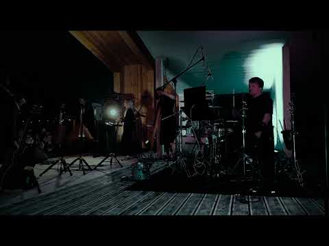 Видео: Бонд с кнопкой - Камушки