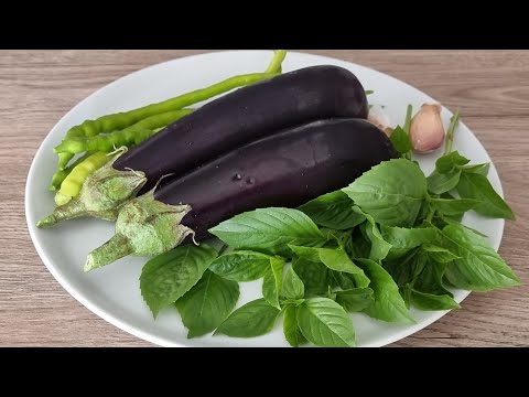 Видео: СУБТИТРЫ. Я приготовила сказочную трапезу из 2 баклажанов.