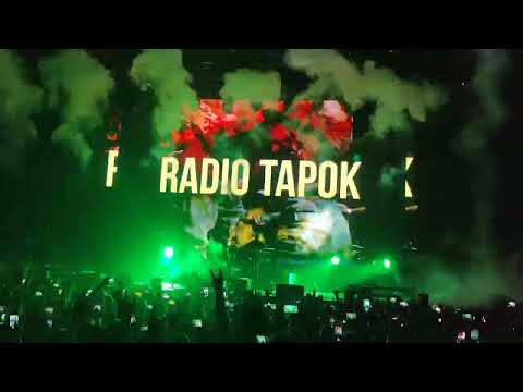 Видео: RADIO TAPOK – Атака мертвецов. VK Stadium 02.12.2023