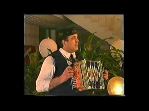 Видео: Яшь чагым-татар халык җыры