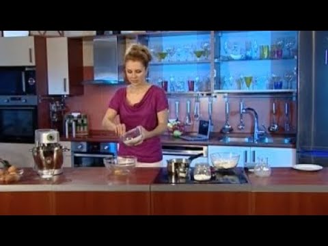 Видео: Торт «Наполеон» с заварным кремом с малиной