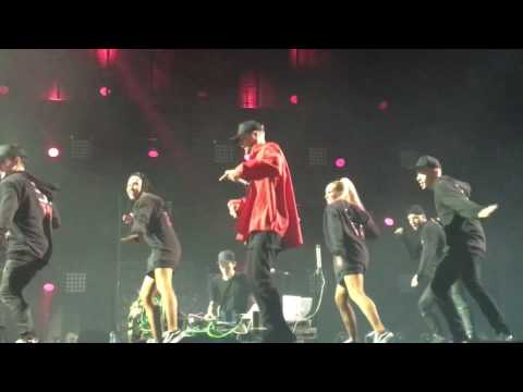 Видео: Егор КРИД- Самая самая ( Crocus City Hall сольный концерт 07.03.2017)