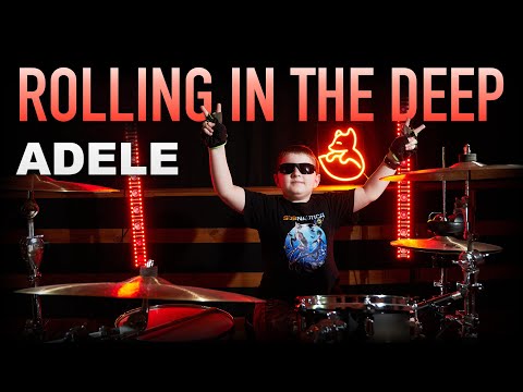 Видео: Adele - Rolling in the deep (drum cover)  Лев Когут | Школа барабанов Нижний Новгород