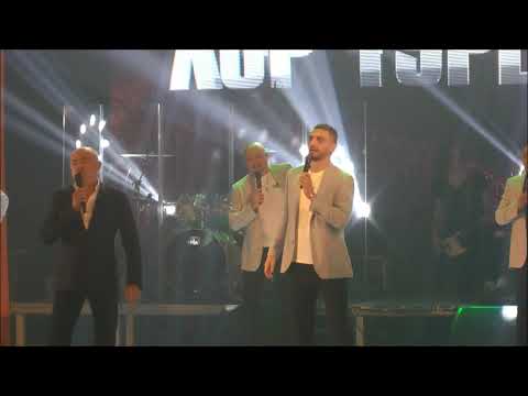 Видео: Полевской. День металлурга, Хор Турецкого с 18 минуты.