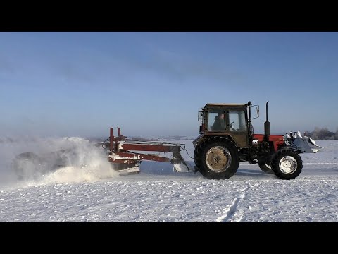 Видео: Первый выезд и расчистка дорог грейдером!