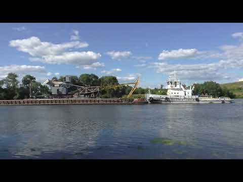 Видео: Буксир-толкач РТ-316 ведет плавкран КПЛ-229 и баржу 7051 вверх по Москва-реке