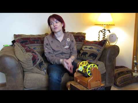 Видео: Ленины советы и секреты. Прядение на электропрялке