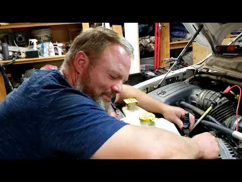Видео: Dodge Ram 5.7L 2007 года выпуска, двигатель не заводится