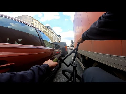 Видео: НА БМХ ПО МОСКВЕ ОТ ПЕРВОГО ЛИЦА | GO PRO BMX STREET MSK