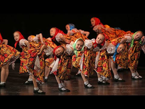 Видео: "Русский сувенир", Ансамбль "Подснежник". "Russian souvenir", Ensemble "Snowdrop"