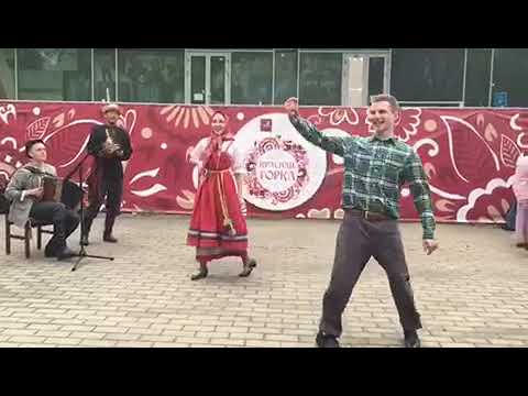 Видео: Валерия Шапортова и Антон Безлуцкий Пляска под «Барыню», XII Мастерская русского танца 05.05.2019