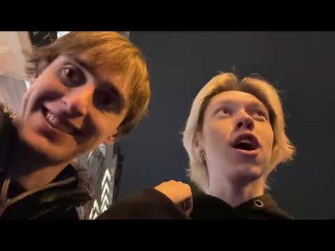 Видео: Неадекватный тип сломал штатив прямо на стриме !!!