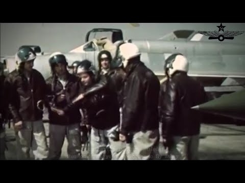 Видео: "Because we are pilots" (Потому что мы пилоты) - Soviet Air Force Song