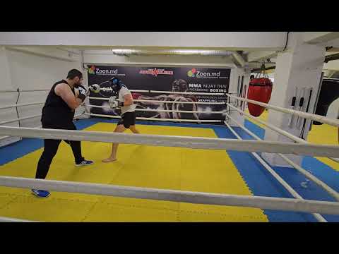Видео: Лёгкий спарринг с учеником🥊#moldova #sparring #balti #спаринг #бельцы