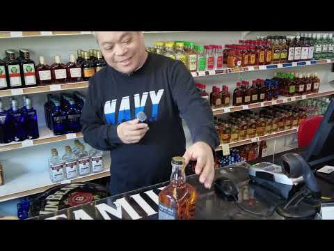 Видео: За виски в Oviedo Fine Wine & Spirits с Крисом из Bar Guthrie