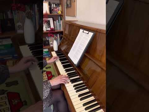 Видео: Мои года - моё богатство! - Вахтанг Кикабидзе (фортепиано)