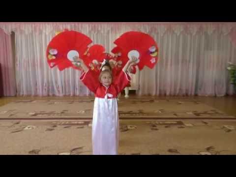 Видео: Корейский танец с веерами