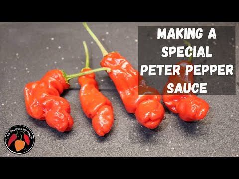 Видео: Как приготовить острый соус «Питер Пеппер»