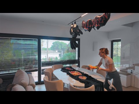 Видео: VLOG: НАКРЫВАЮ СТРАШНЫЙ СТОЛ! БОРЩ, ПАМПУШКИ! 🤤 01.11.25