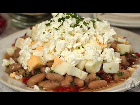 Видео: Ситна, ароматна, пикантна. САЛАТА ОТ БОБ С ЧУШКИ, СИРЕНЕ И СУШЕНИ ДОМАТИ