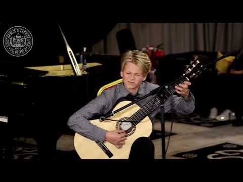 Видео: Филип Донков - класическа китара - Стефан Рак - "Ария и вариации", Астор Пиацола - Verano Porteno