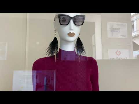 Видео: Что будем носить этой осенью: обзор трендов и красивых сочетаний модной одежды