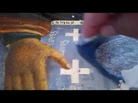 Видео: Удаление следов копоти со старинной иконы