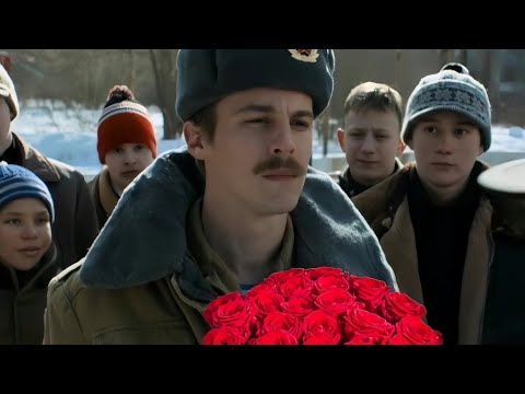 Видео: реакция "слово пацана,кровь на асфальте" на тт (2/?) описание