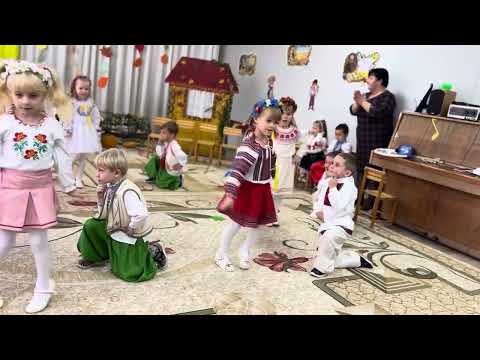 Видео: «Ти на мене не дивись, не дивись» ❤️ Свято Хлібу в Садочку 🌾🍞🫶