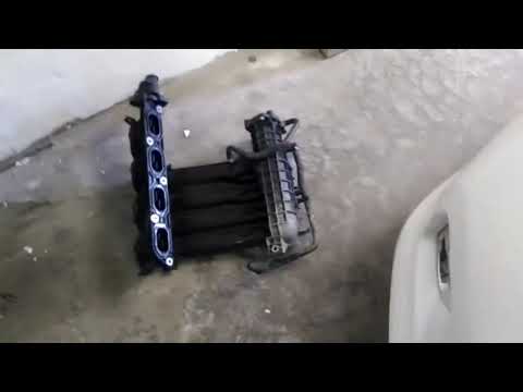 Видео: Замена свечей NISSAN SERENA  двигатель MR20 кузов FNC 26