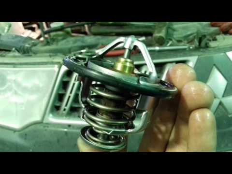 Видео: Замена термостата Pajero Sport New часть 1