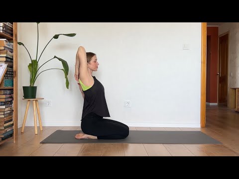 Видео: Йога для осанки | 30 минут | Медитация
