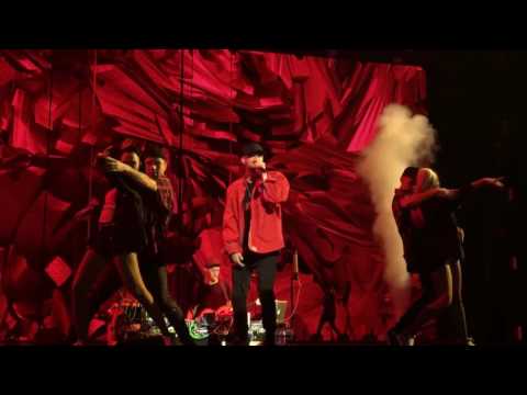 Видео: Егор КРИД- Самба белого мотылька ( Crocus City Hall сольный концерт 07.03.2017)