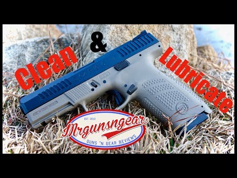 Видео: Как чистить и смазывать пистолет CZ P-10C (4K)