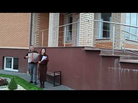 Видео: В дивляючись у голубінь  блакиті 