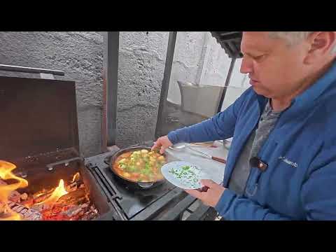 Видео: Тефтели в казане с овощами.