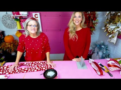 Видео: Ваша входная дверь нуждается в этом! 😍 Рождественский урок по декорированию дверей «изнутри наруж...