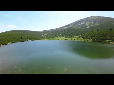 Видео: Безбог - езерото, хижата и върхът - Bezbog   lake chalet and the peak