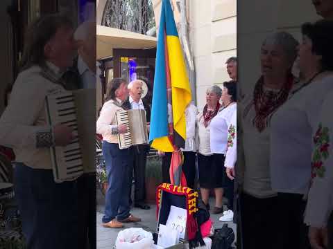 Видео: «Західний вітер».Пісні на Площі Ринок 🌻Львів.03.05.25.”West wind”.Songs on Market Square.Lviv.
