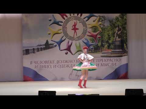 Видео: Образцовый хореографический ансамбль "Лакомки" - Венгерский танец Чардаш.