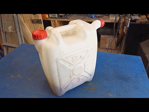 Видео: Как ОТМЫТЬ КАНИСТРУ от налёта и плесени!!!