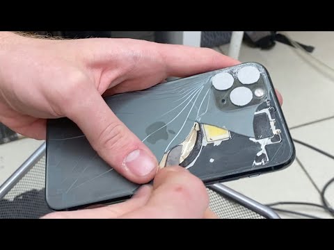 Видео: Замена заднего стекла iPhone 11 Pro БЕЗ РАЗБОРА. Ковыряем ножом!