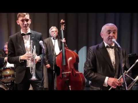 Видео: Уральский Диксиленд. "Перевоз Дуня держала"