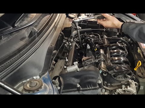 Видео: Замена  свечей зажигания Киа Рио 4 | X-Line